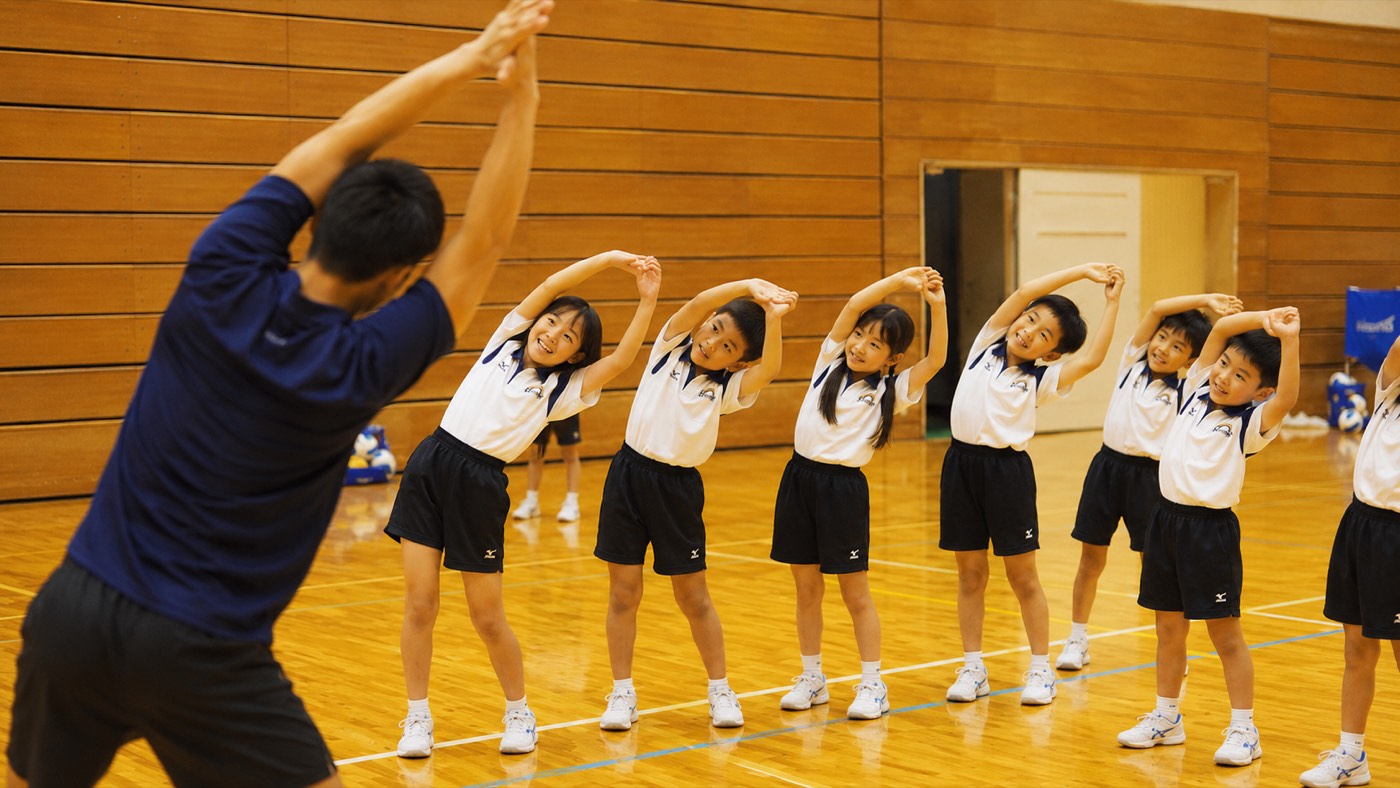 練習する子どもたち（イメージ）